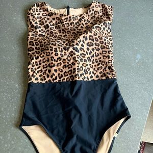 Summer Salt unworn surf bathing suit! High neck, great coverage!